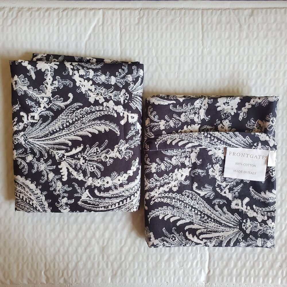 #NWOT Frontgate Standard Pillow Shams Black & White Made in Italy 100% cotton